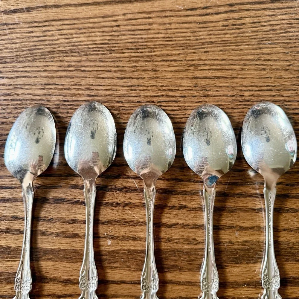Vtg Oneida Raphael Set Of 5 Soup Spoons Distinction Deluxe Stainless Flatware